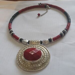 Premiere Designs Silver Plated Exotic Beaded Collar Necklace